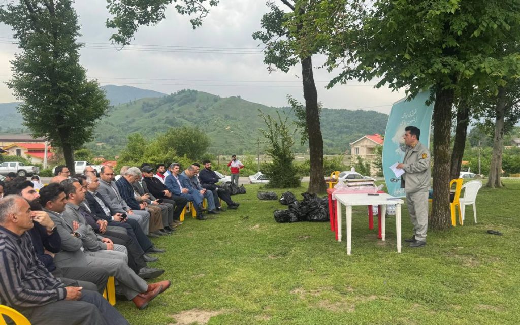 مراسم گرامیداشت هفته جهانی زمین پاک درشهرستان سیاهکل برگزار شد
